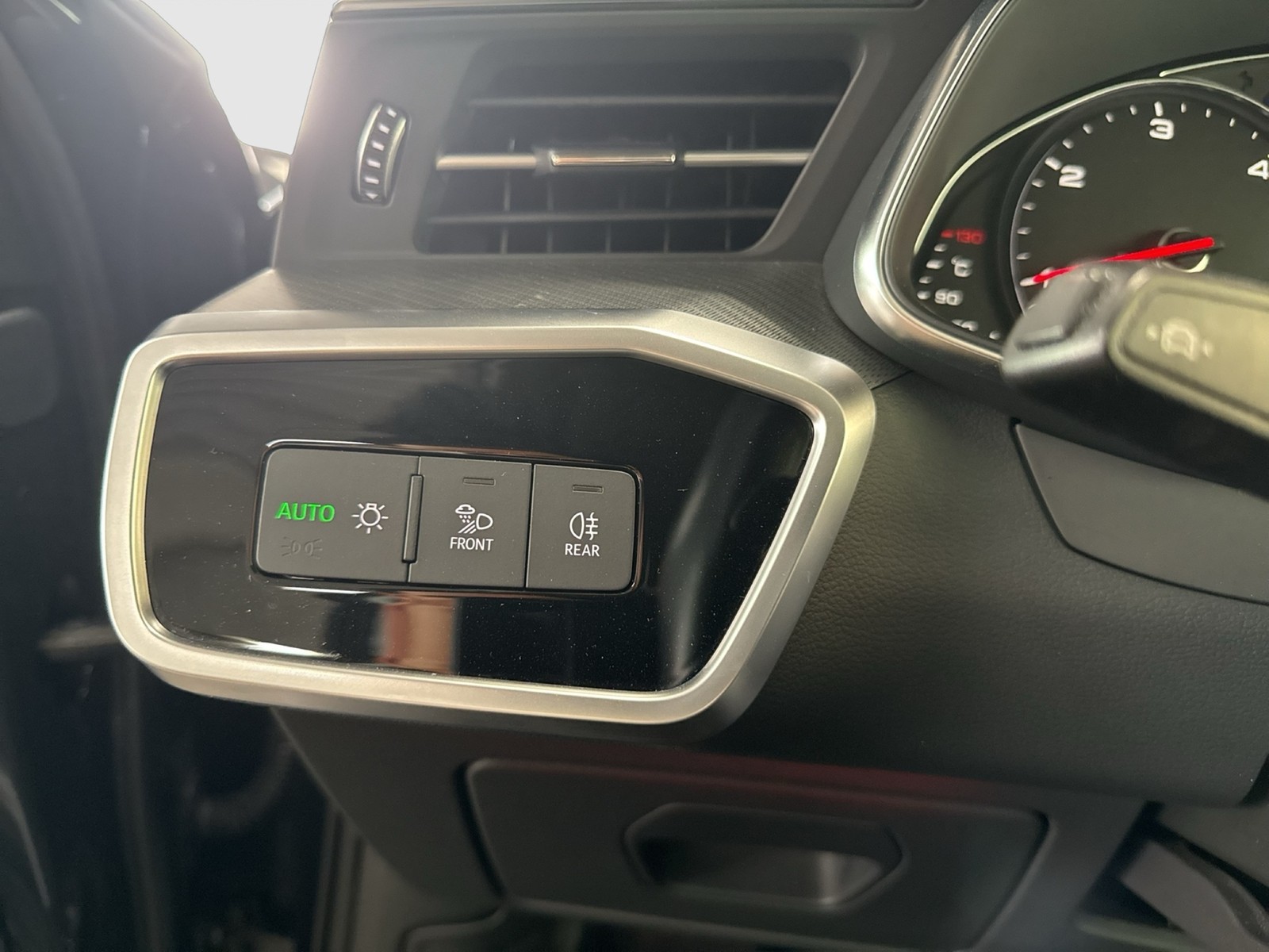 Audi A6 Avant 40 STANDHZ B&O AHK KAMERA LEDER ALU18