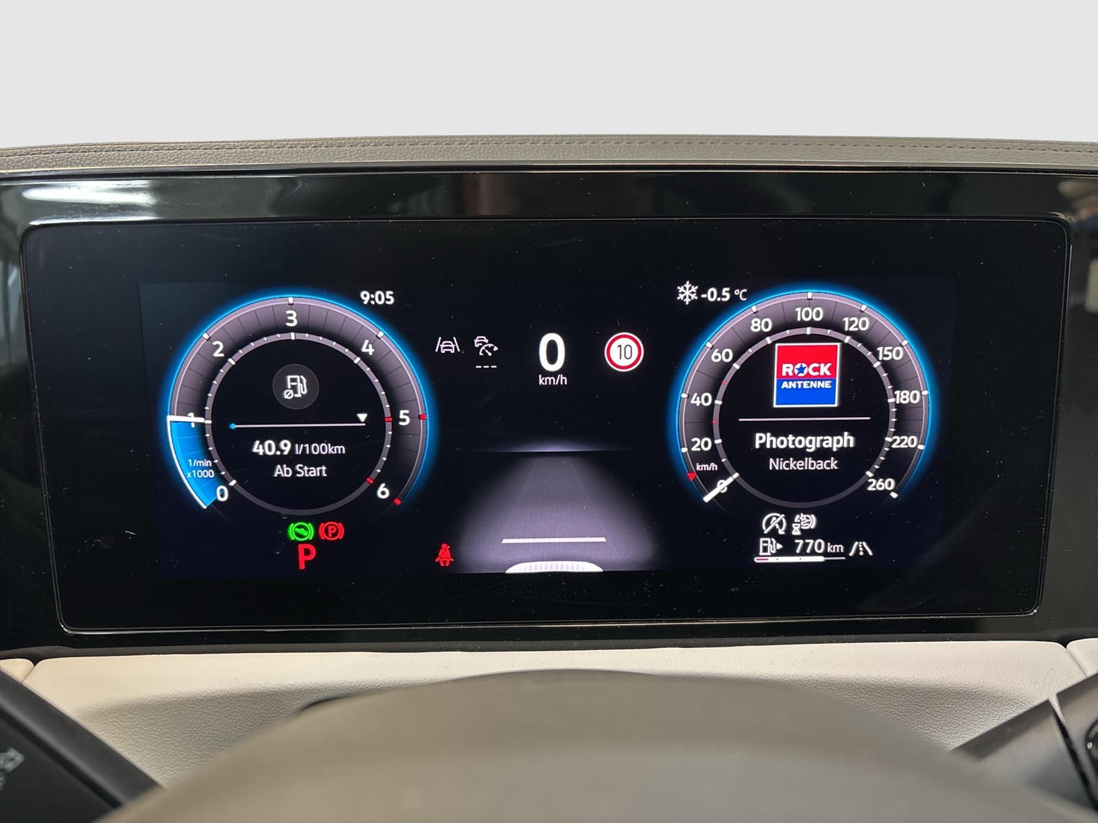 Volkswagen Tiguan 2.0 ELEGANCE NEUES MODELL AHK 360CAM LM18