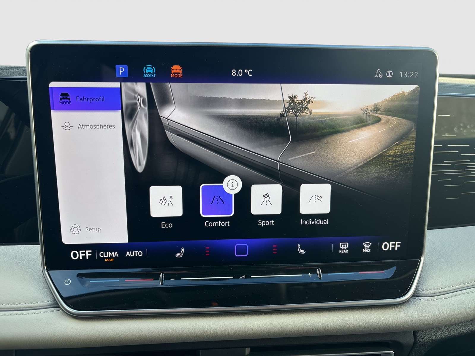 Volkswagen Tiguan 2.0 ELEGANCE NEUESMODELL AHK CAM ACC LM18