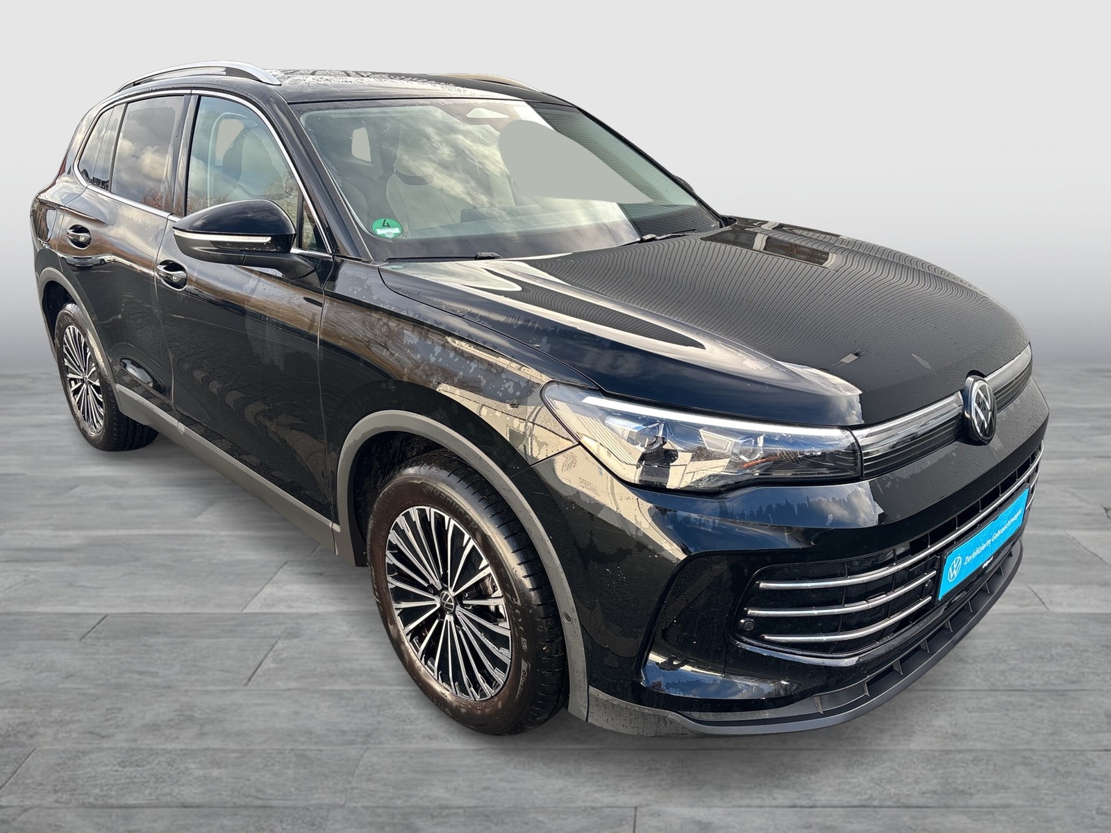 Volkswagen Tiguan 2.0 ELEGANCE NEUESMODELL AHK CAM ACC LM18