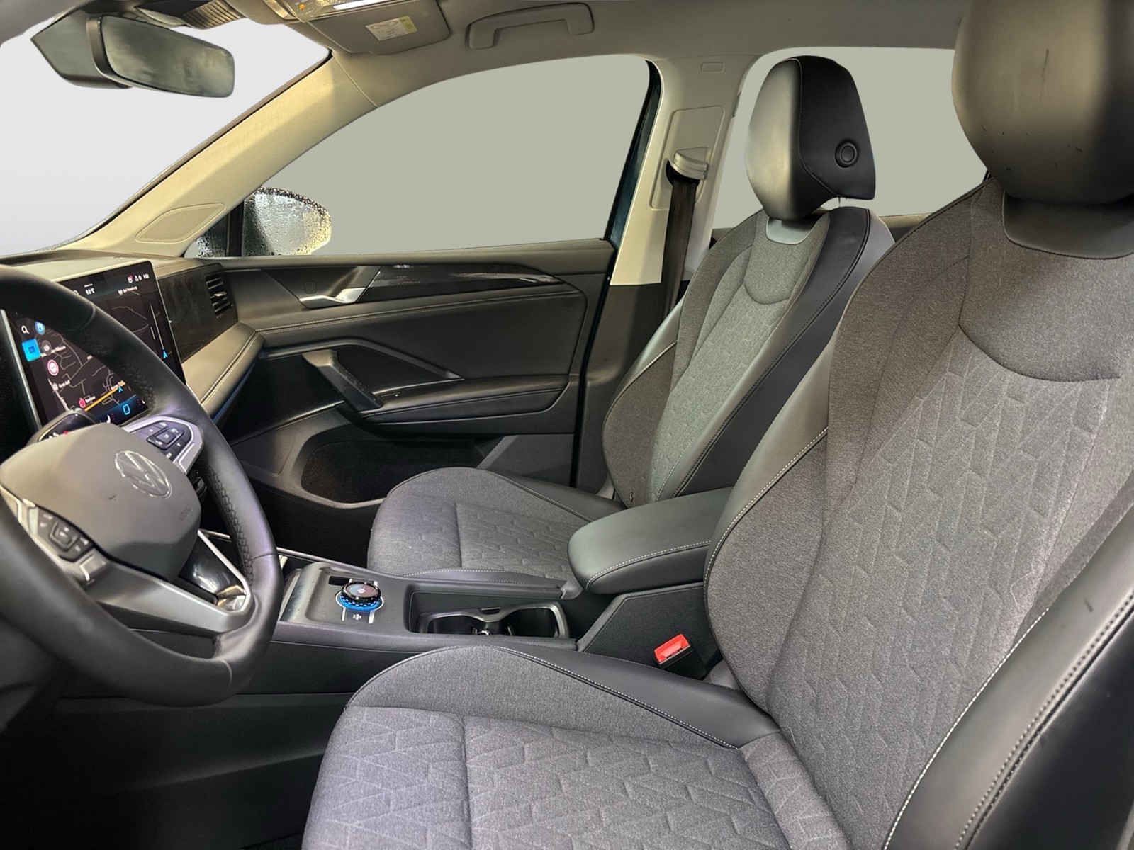 Volkswagen Tiguan 2.0 LIFE 4X4 NEUESMODELL STANDHZ. AHK CAM