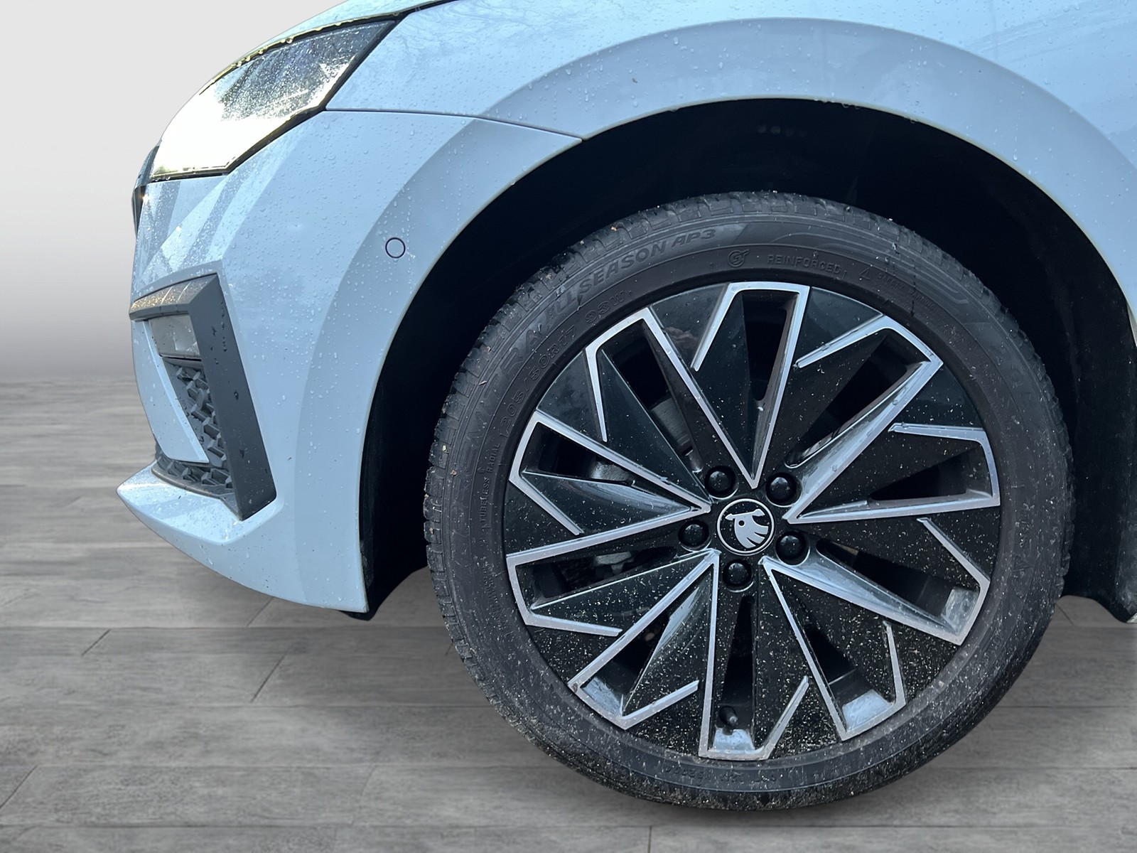 Skoda Scala 1.5 TOUR PANO AHK CAM ACC E-KLAPPE NAVI