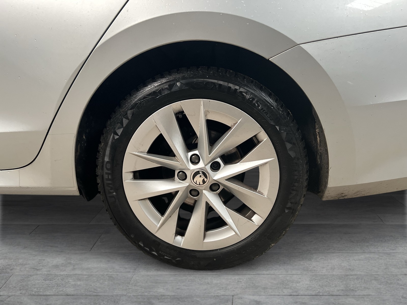 Skoda Octavia Combi 2.0 AHK ACC NAVICOLUMBUS CARPLAY