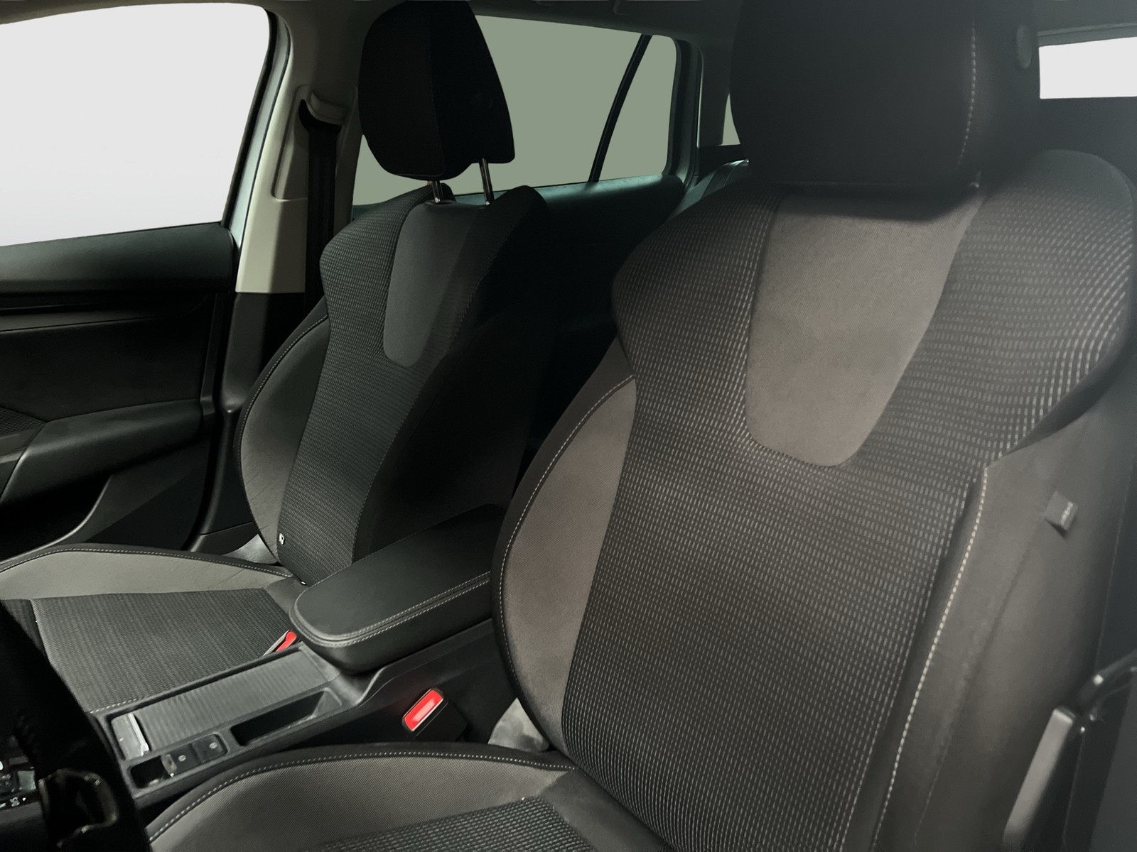 Skoda Octavia Combi 2.0 AHK ACC NAVICOLUMBUS CARPLAY