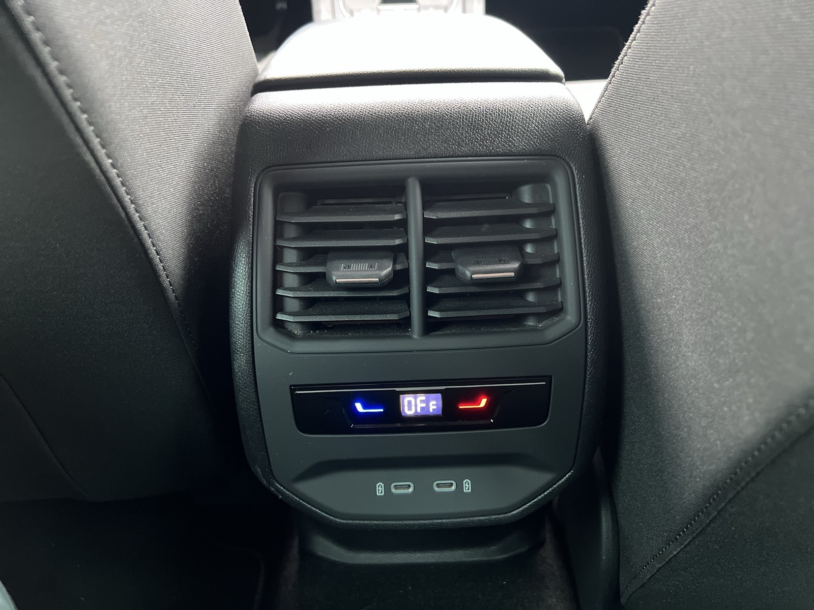 Seat Leon ST 1.5 eTSI STYLE CAM ACC NAVI SITZHEIZUNG