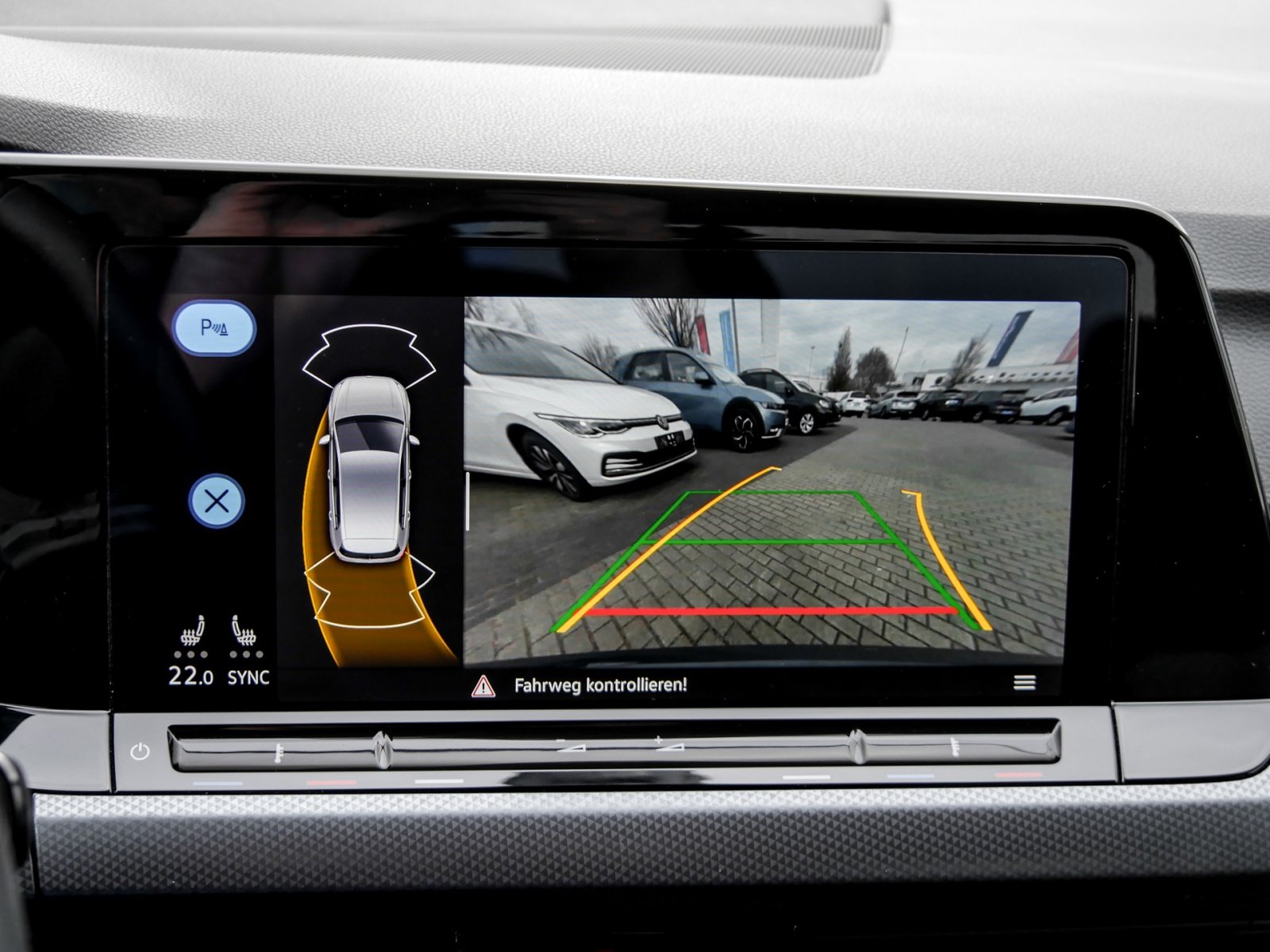 Volkswagen Golf VIII 1.5 eTSI ACTIVE CAM ACC ALU NAVI LED