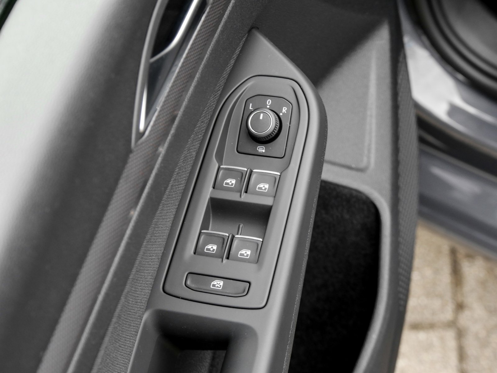 Volkswagen Golf VIII 1.5 eTSI ACTIVE CAM ACC ALU NAVI LED