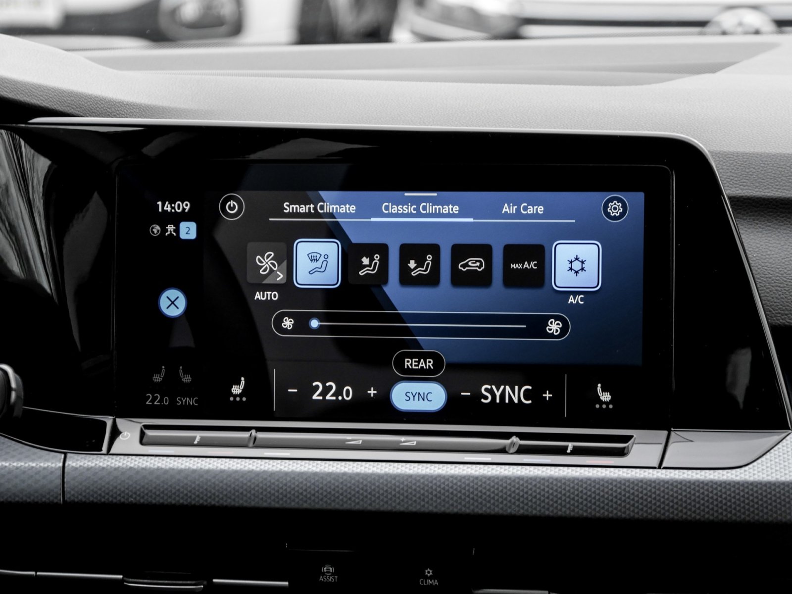Volkswagen Golf VIII 1.5 eTSI ACTIVE CAM ACC ALU NAVI LED
