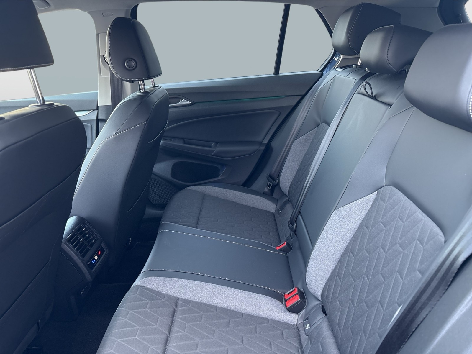 Volkswagen Golf VIII 2.0 GOAL FACELIFT AHK CAM ACC LED+ NAVI