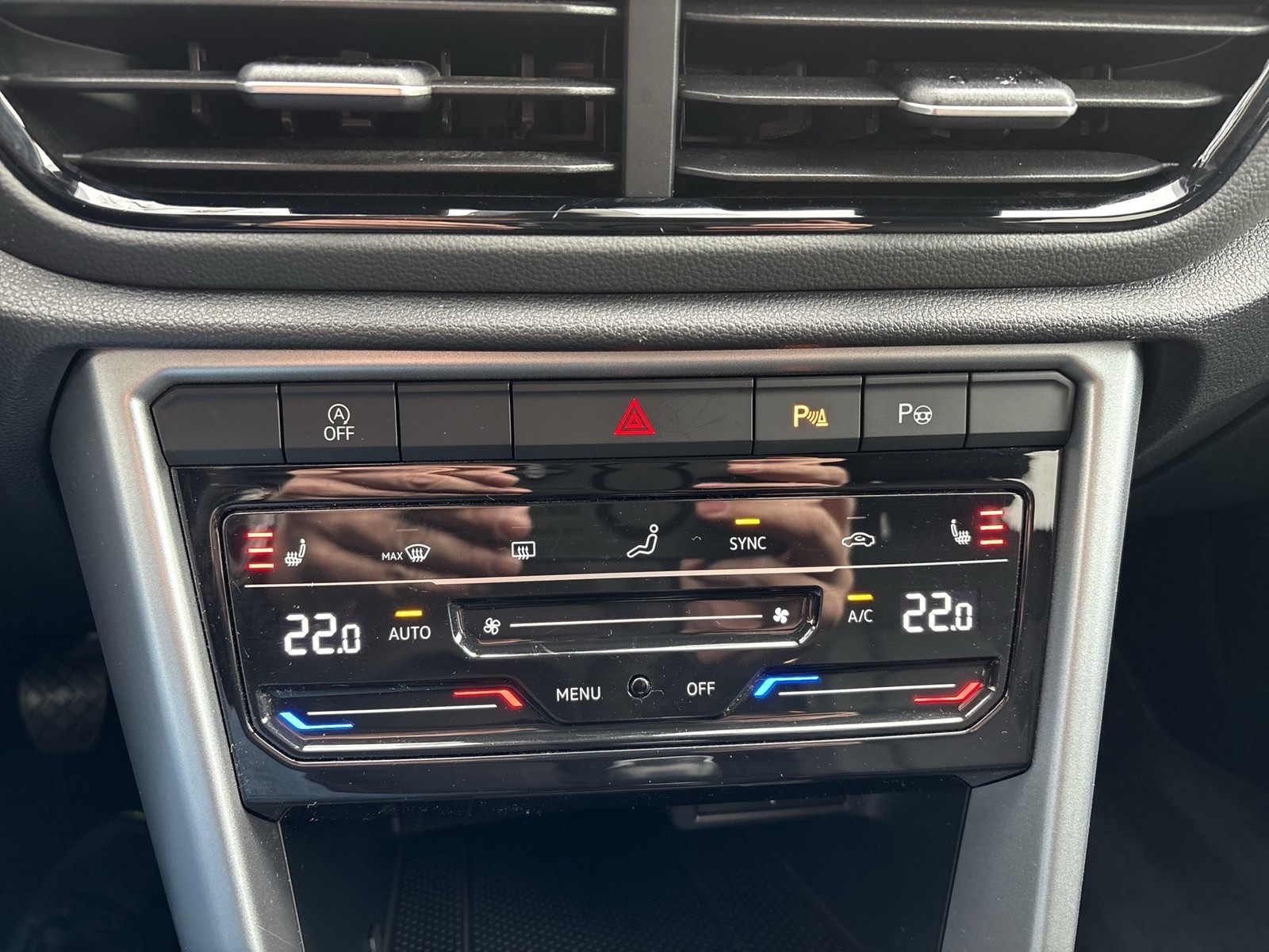 Volkswagen T-Roc 1.0 LIFE CAM NAVI VIRTUAL-COCKPIT CARPLAY