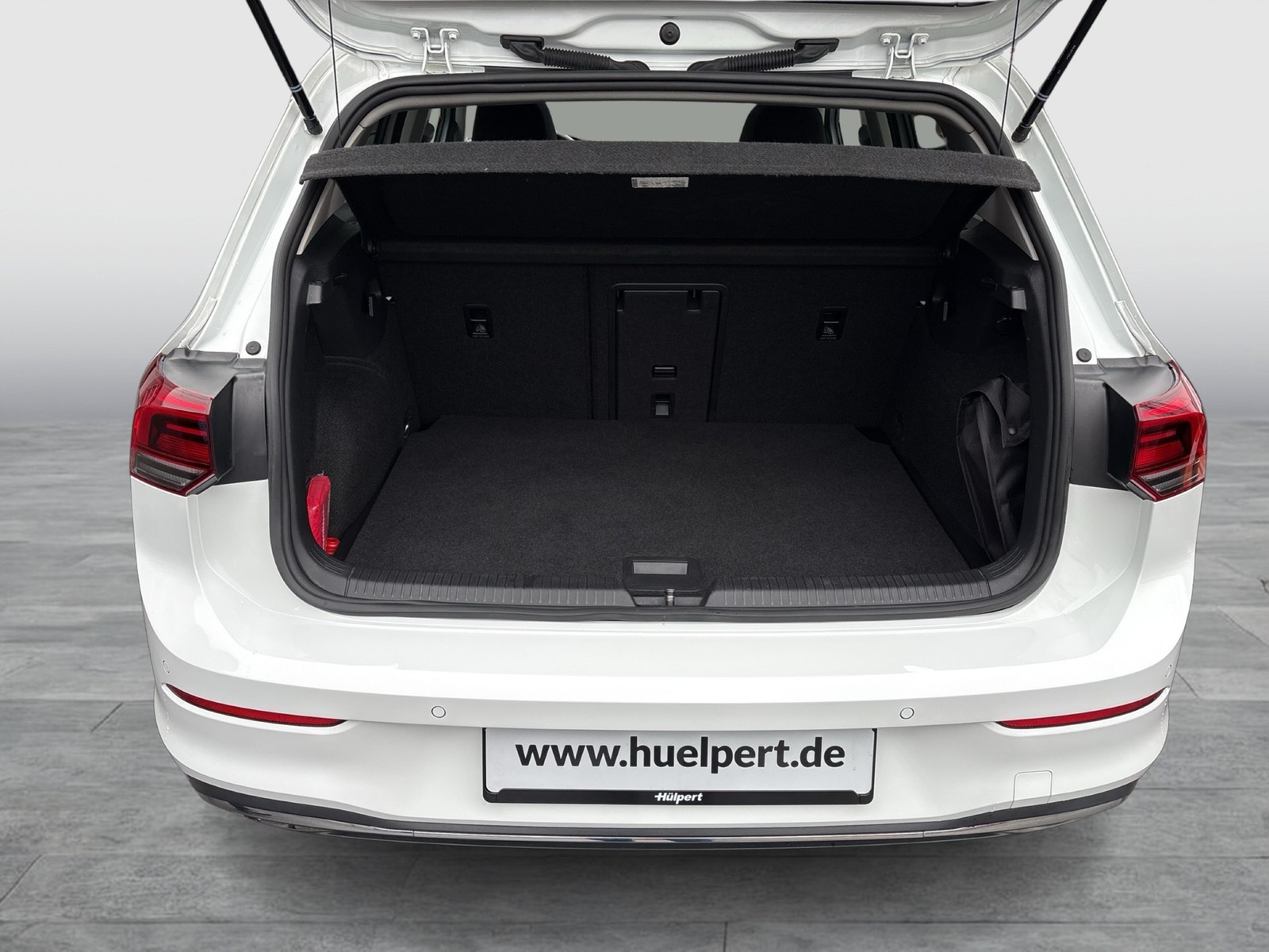 Volkswagen Golf VIII 1.0 eTSI ACTIVE PANO ACC NAVI LM17