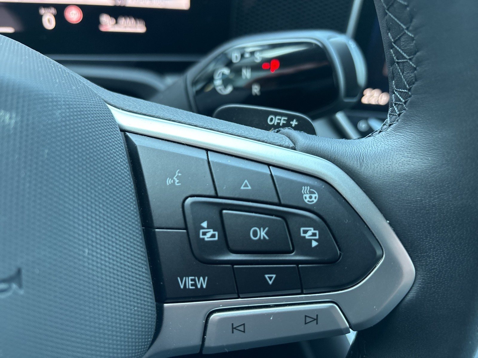 Volkswagen Passat Variant 1.5 HYBRID BUSINESS AHK CAM ACC