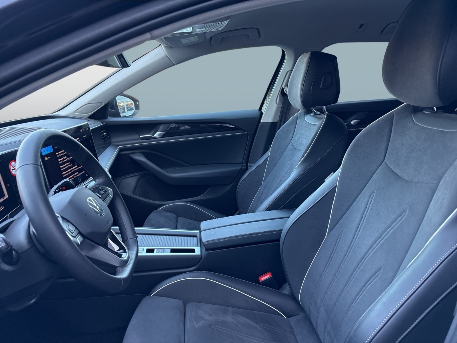 Volkswagen Passat Variant 1.5 HYBRID BUSINESS AHK CAM ACC