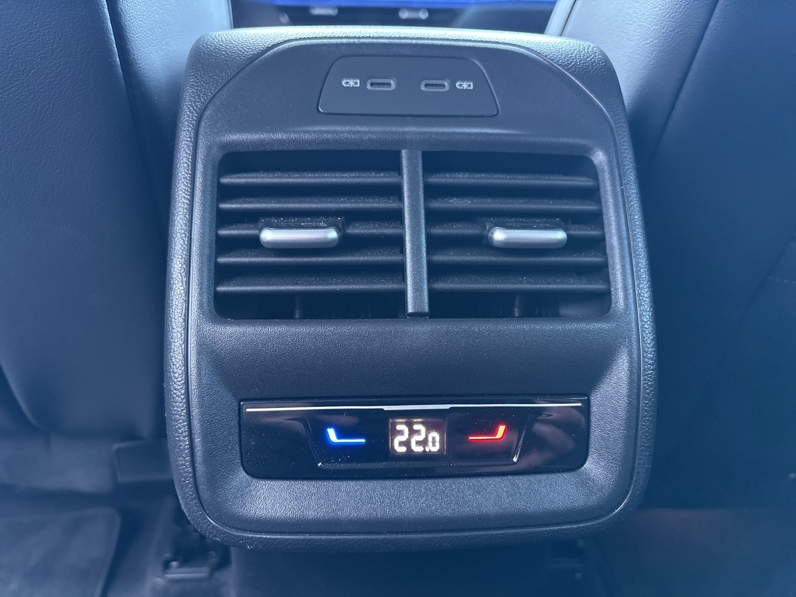 Volkswagen Passat Variant 1.5 HYBRID BUSINESS AHK CAM ACC