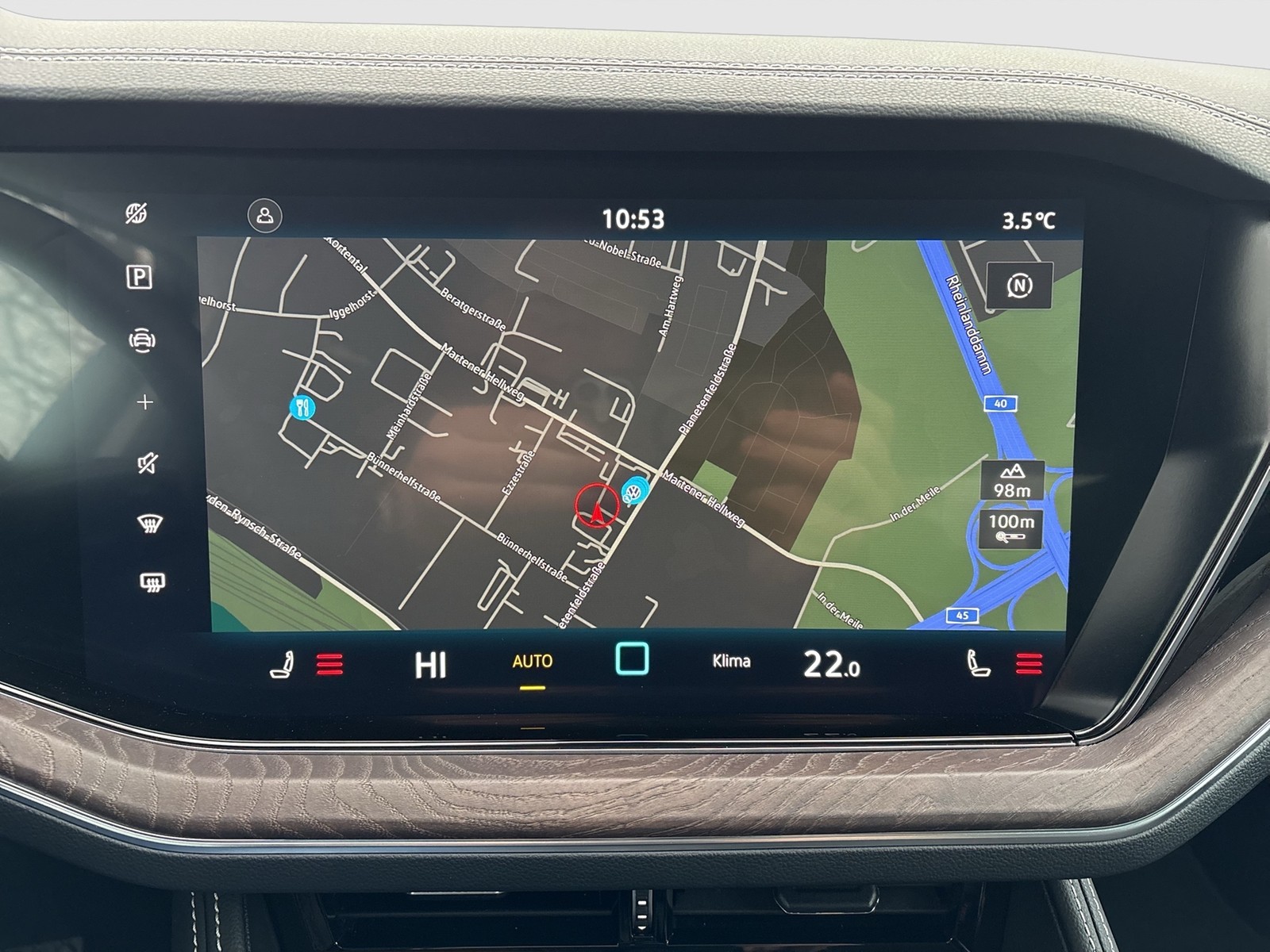 Volkswagen Touareg V6 ELEGANCE NEUESMODELL AHK CAM ACC LM19