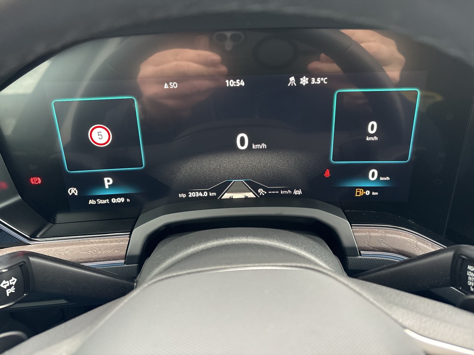 Volkswagen Touareg V6 ELEGANCE NEUESMODELL AHK CAM ACC LM19