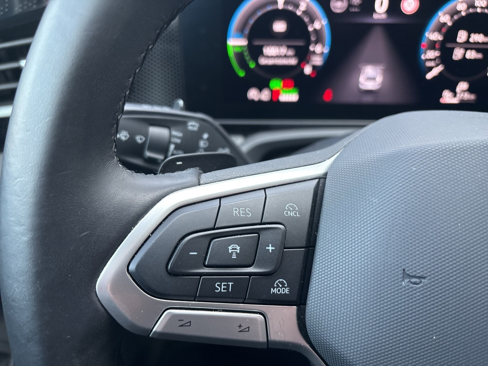 Volkswagen Passat Variant 1.5 HYBRID BUSINESS AHK CAM ACC