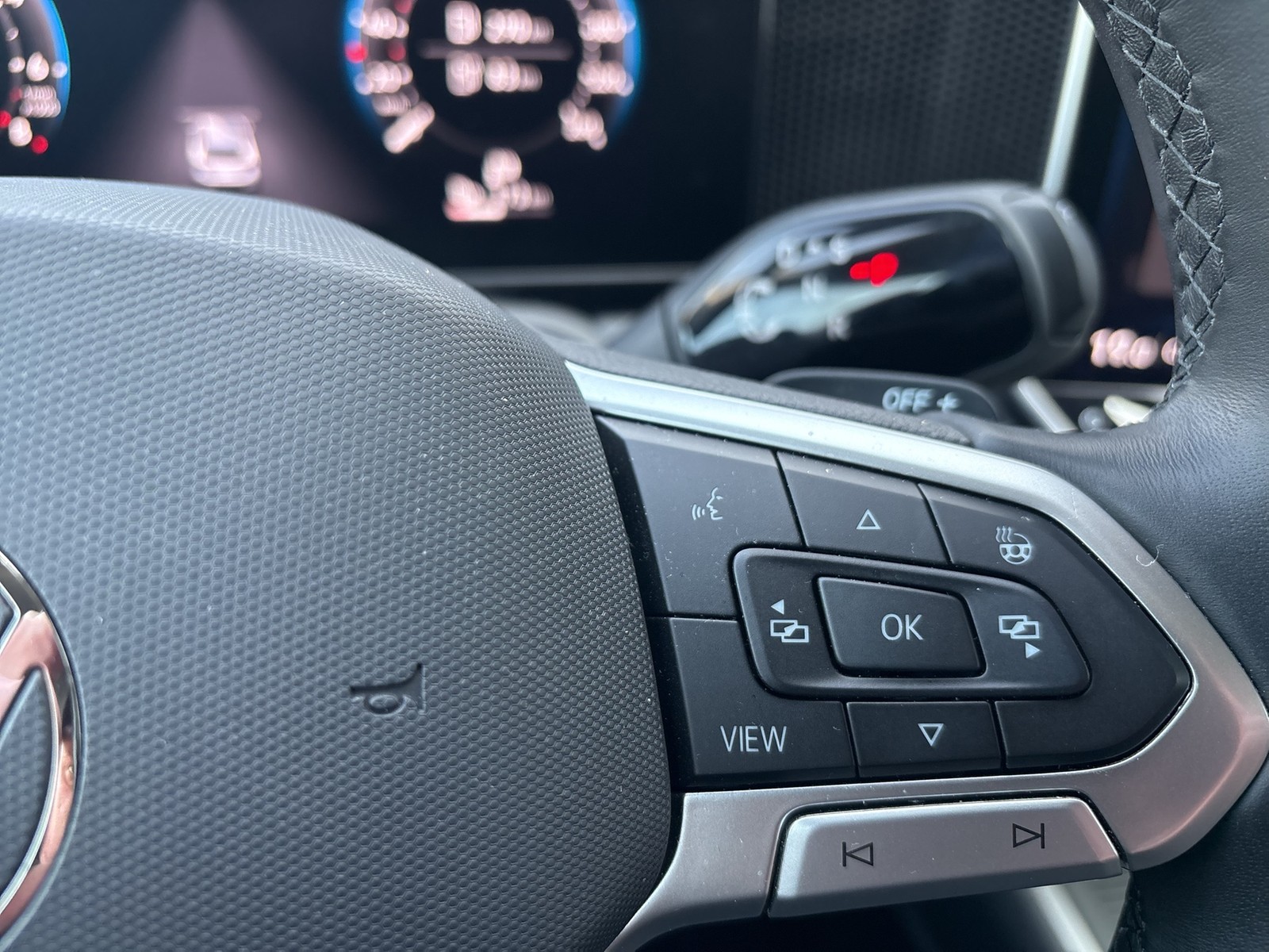 Volkswagen Passat Variant 1.5 HYBRID BUSINESS AHK CAM ACC