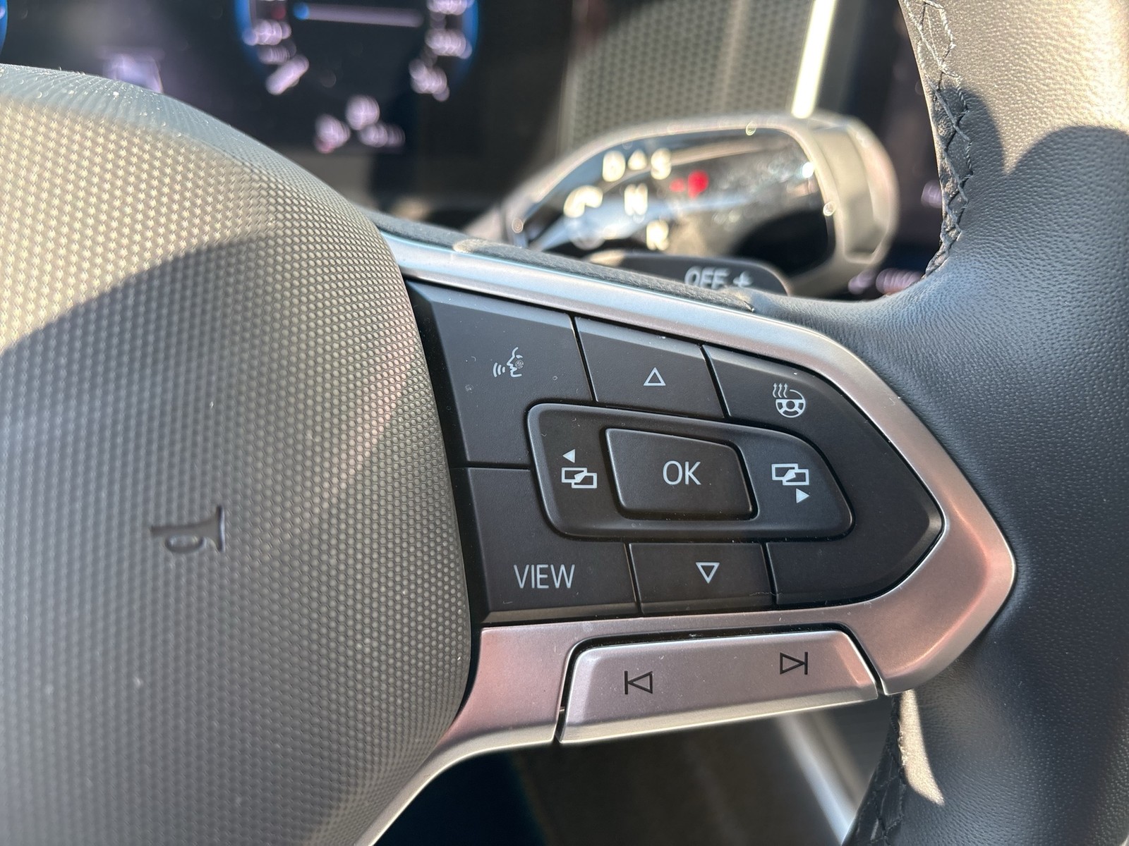 Volkswagen Passat Variant 1.5 HYBRID BUSINESS AHK CAM ACC