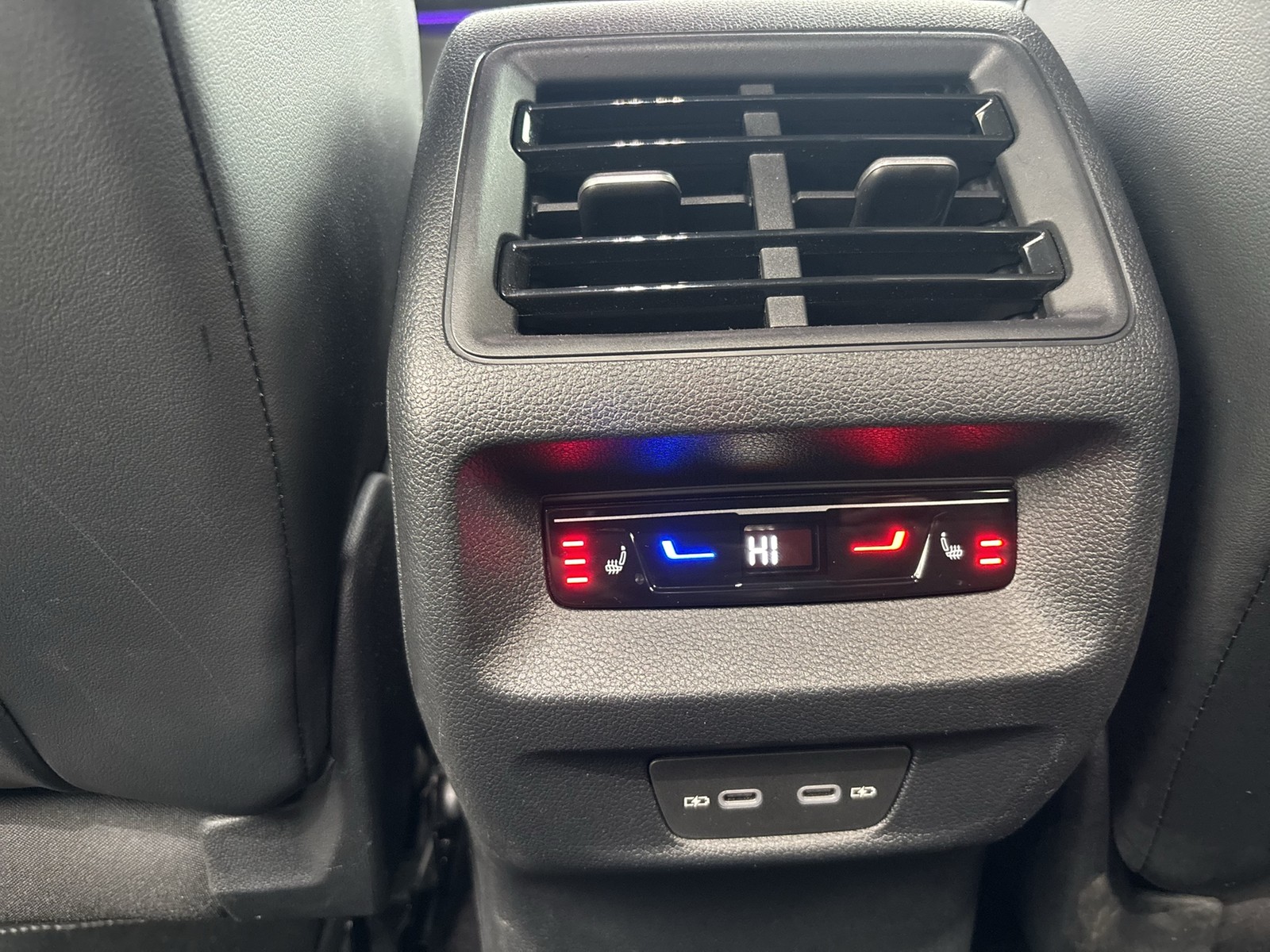 Volkswagen Tiguan 1.5 HYBRID R-LINE NEUES MODELL AHK 360CAM