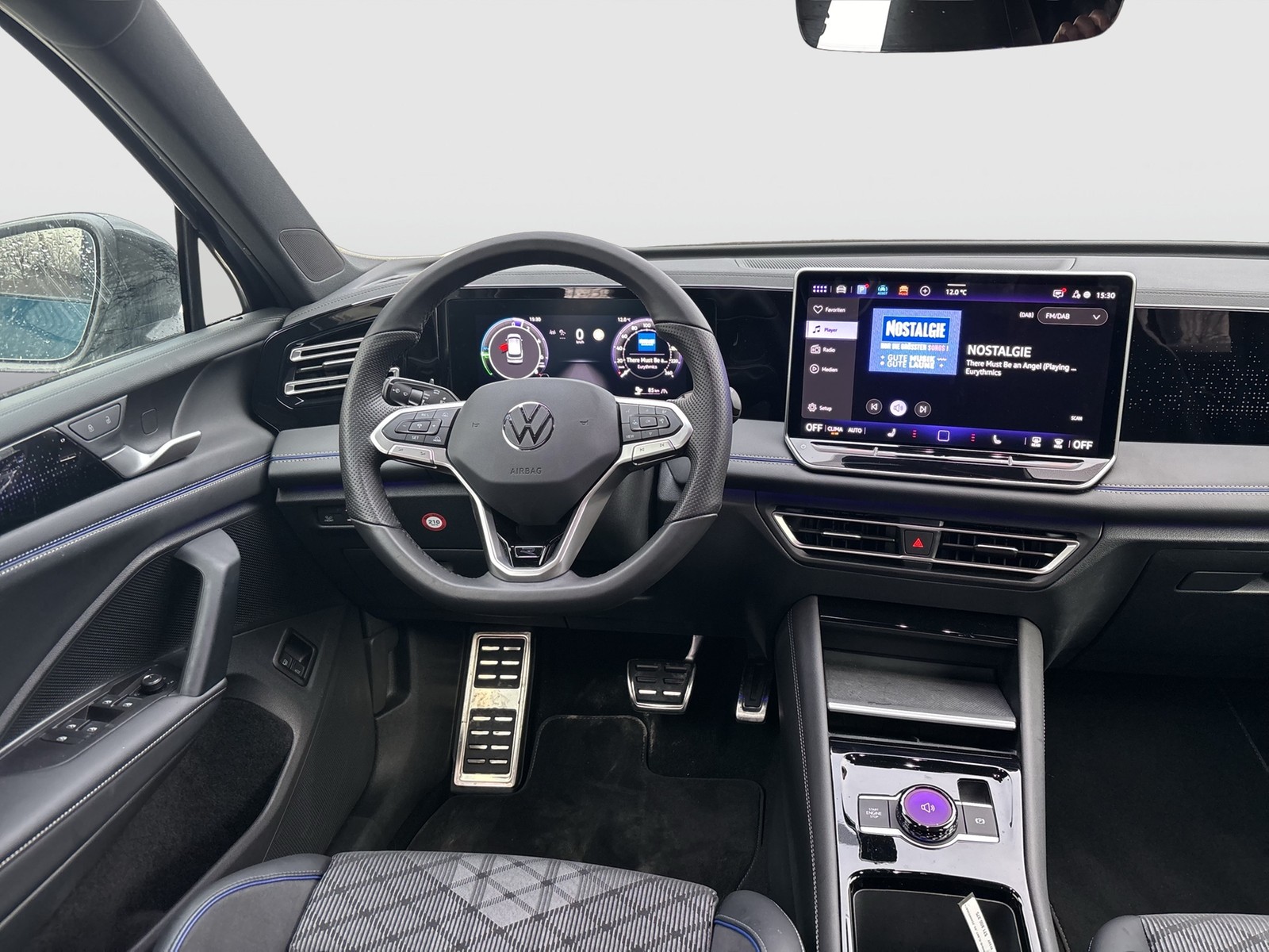 Volkswagen Tiguan 1.5 HYBRID R-LINE NEUES MODELL AHK 360CAM