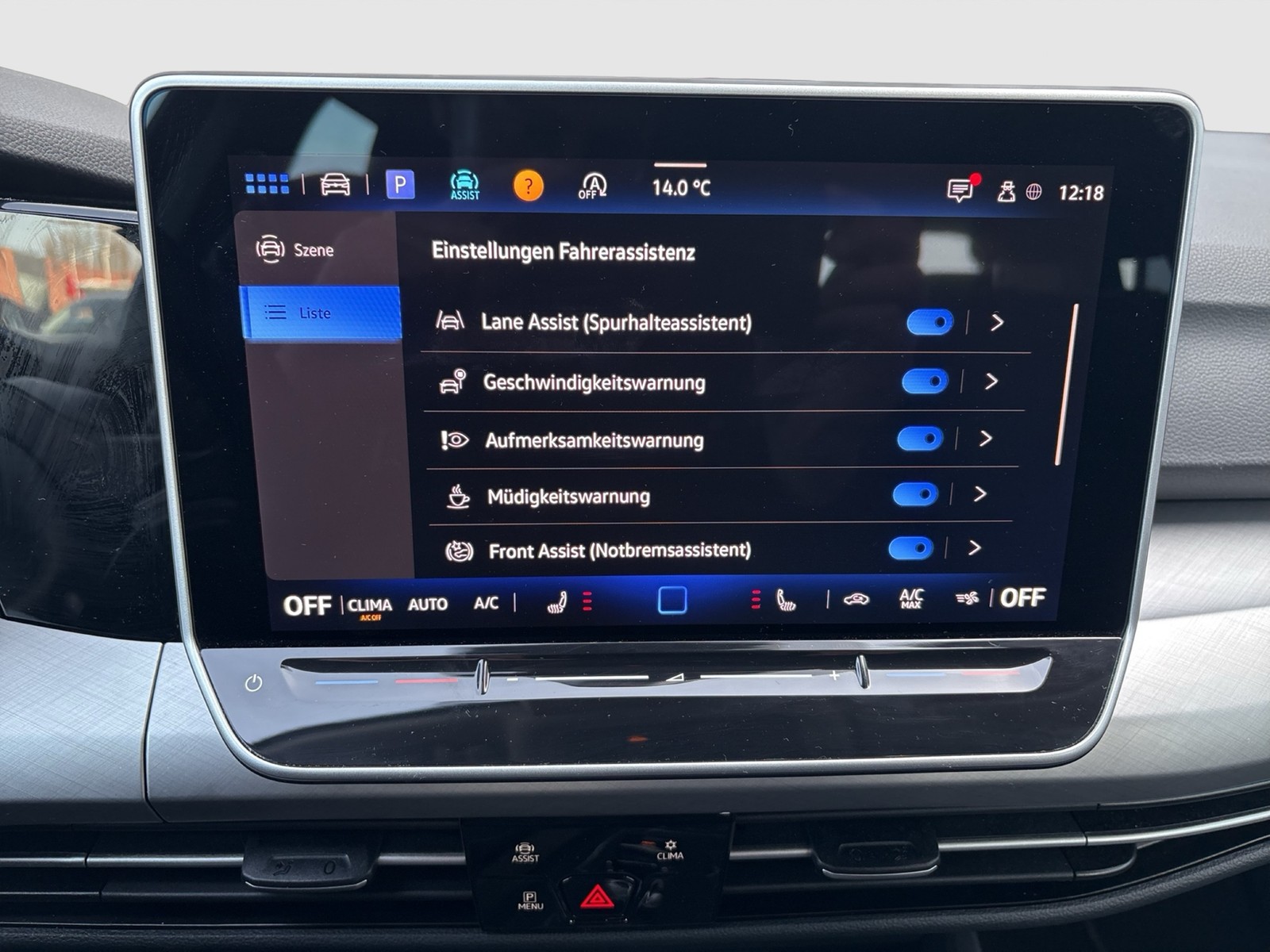 Volkswagen Golf VIII 2.0 LIFE FACELIFT ACC CARPLAY SITZHEIZ
