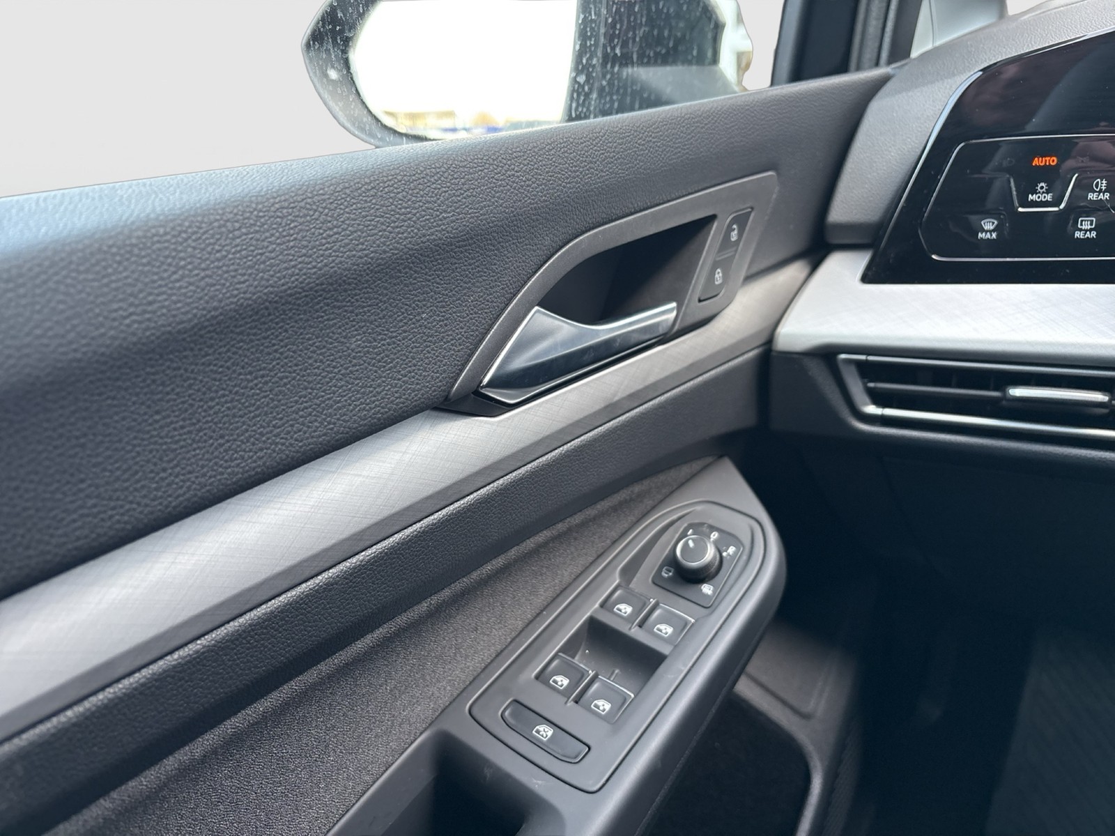 Volkswagen Golf VIII 2.0 LIFE FACELIFT ACC CARPLAY SITZHEIZ