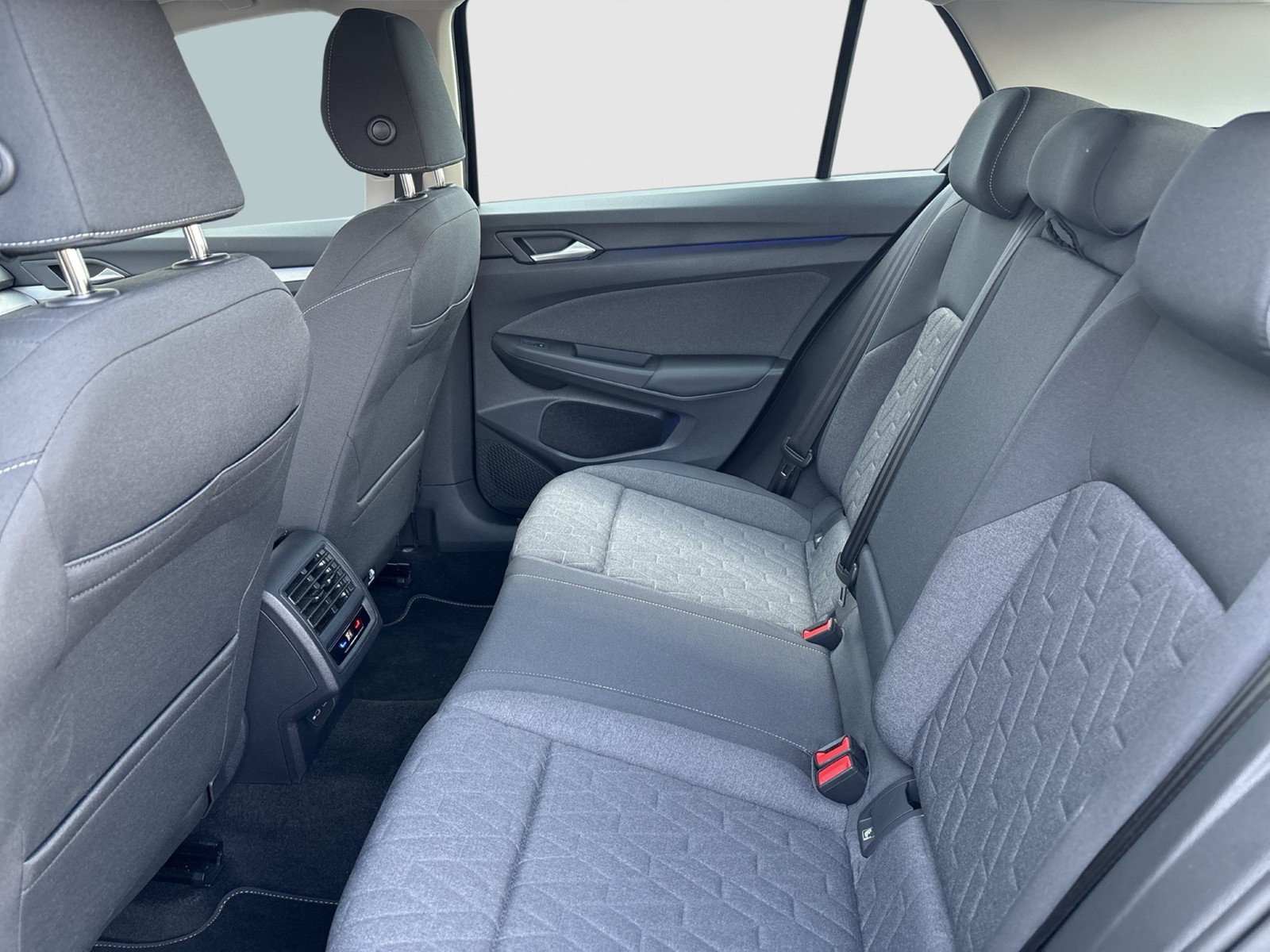 Volkswagen Golf VIII 2.0 LIFE FACELIFT ACC CARPLAY SITZHEIZ