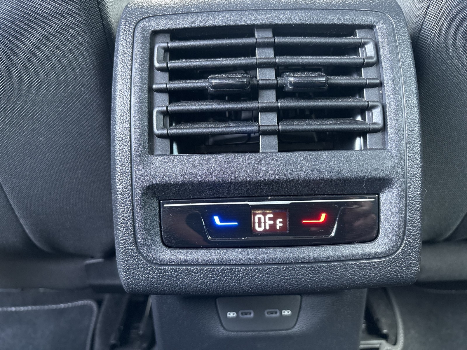 Volkswagen Golf VIII 2.0 LIFE FACELIFT ACC CARPLAY SITZHEIZ