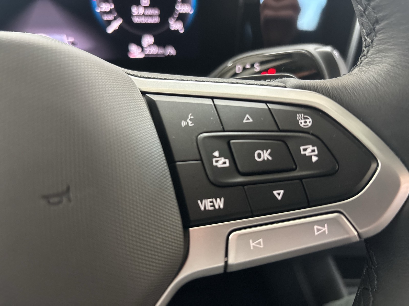 Volkswagen Tiguan 1.5 HYBRID ELEGANCE AHK CAM ACC