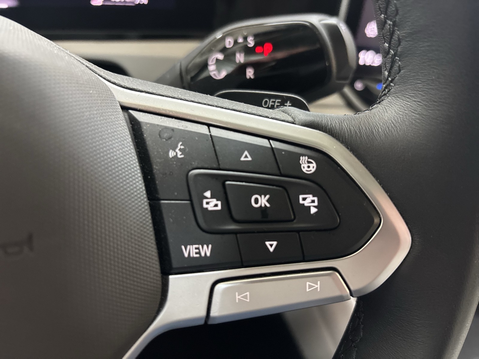 Volkswagen Tiguan 1.5 HYBRID ELEGANCE NEUES MODELL AHK CAM