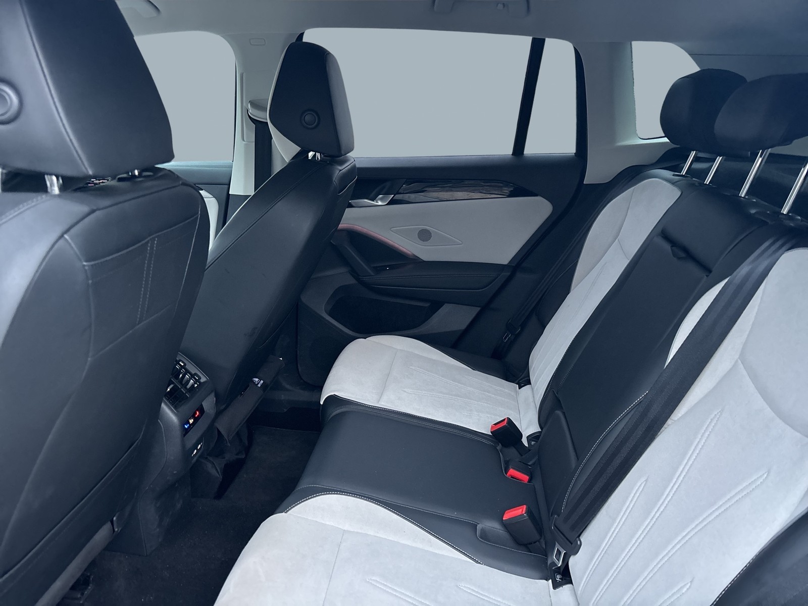 Volkswagen Tiguan 1.5 HYBRID ELEGANCE NEUES MODELL AHK CAM