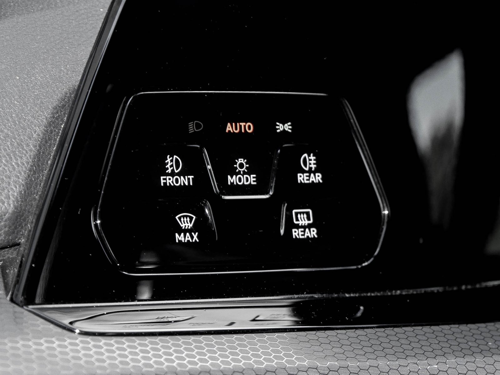 Volkswagen Golf VIII 2.0 GTI ALU18 NAVI SITZHEIZUNG KLIMA