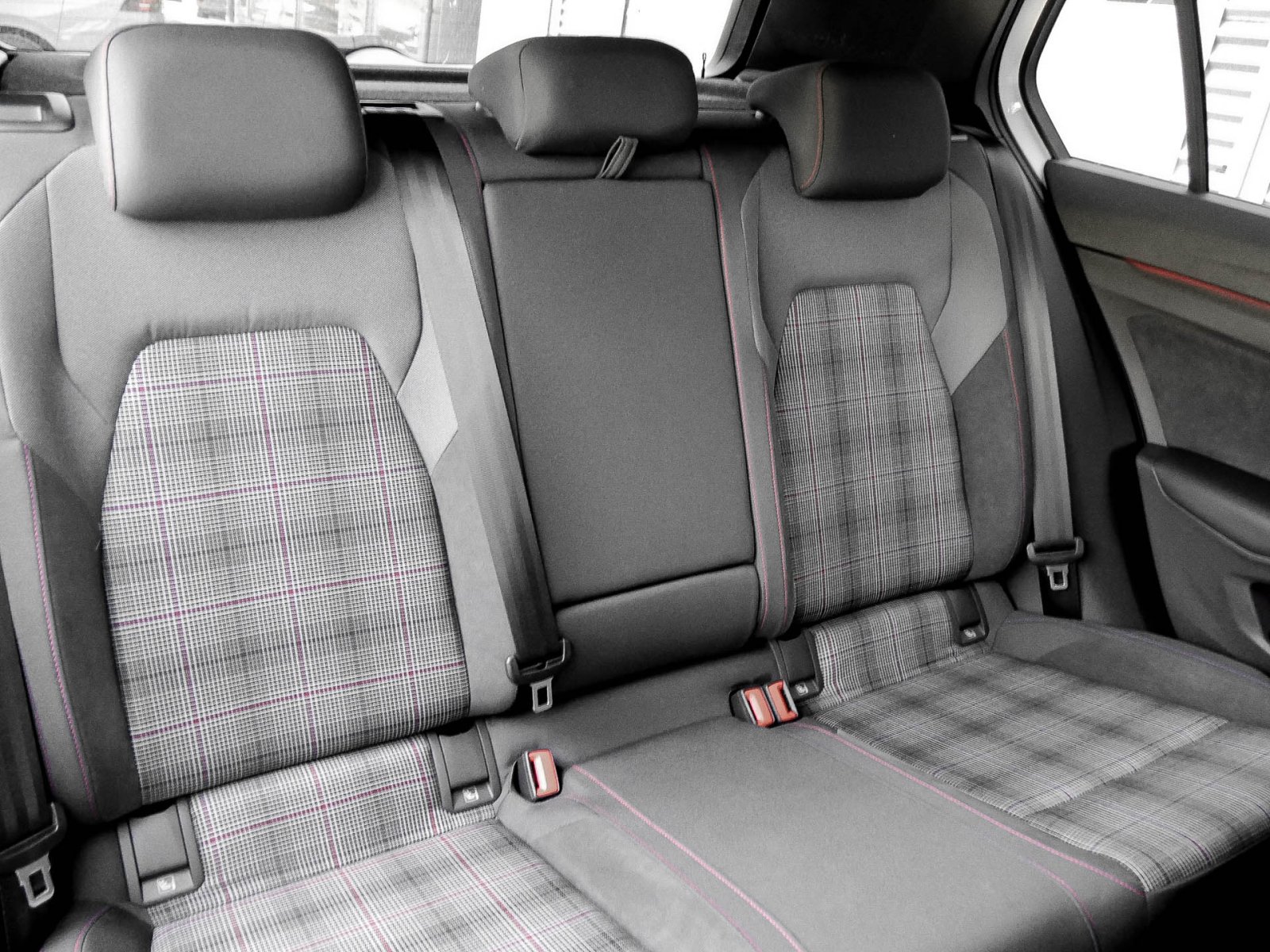 Volkswagen Golf VIII 2.0 GTI ALU18 NAVI SITZHEIZUNG KLIMA