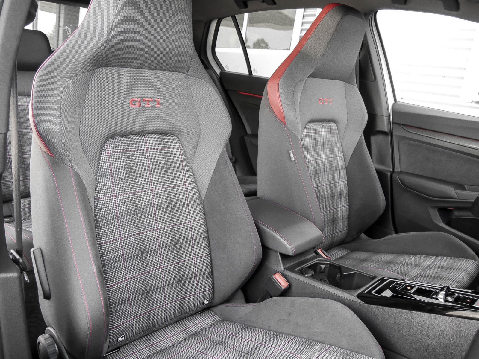 Volkswagen Golf VIII 2.0 GTI ALU18 NAVI SITZHEIZUNG KLIMA