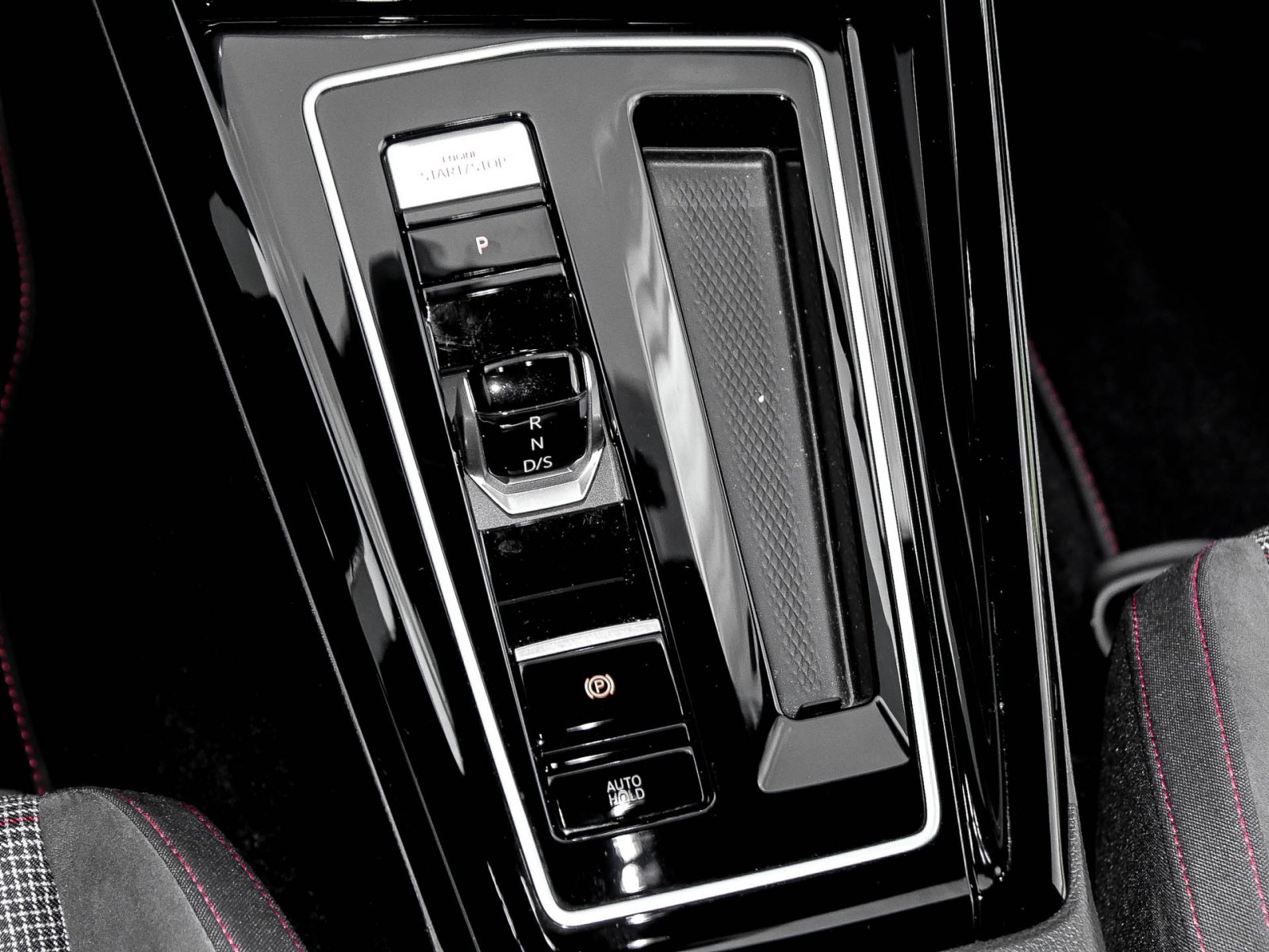 Volkswagen Golf VIII 2.0 GTI ALU18 NAVI SITZHEIZUNG KLIMA