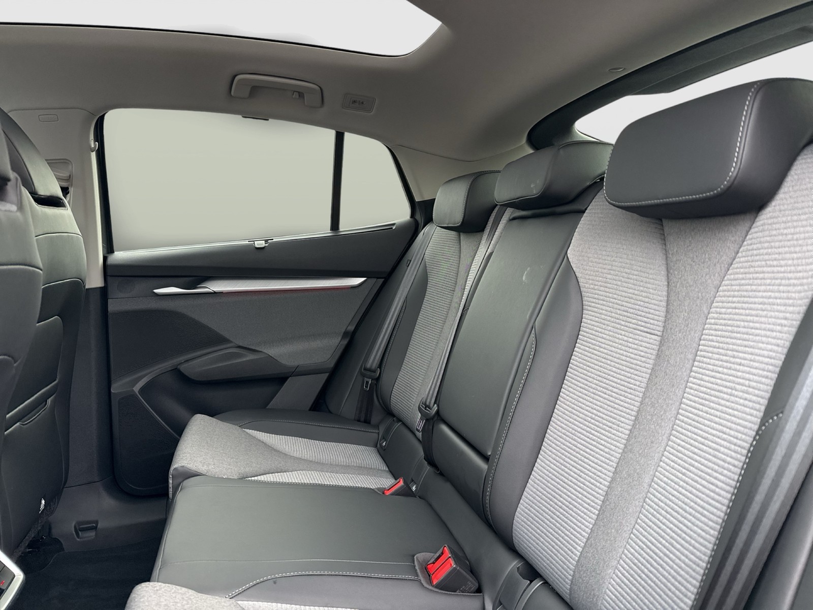 Skoda Enyaq Coupé 85 LOFT WÄRMEPUMPE PANO CANTON AHK