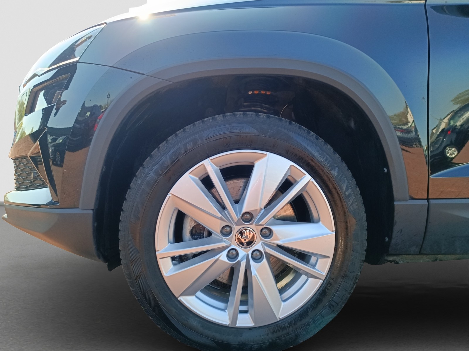 Skoda Karoq 1.5 Selection NAVI AHK SITZHEIZ KAMERA