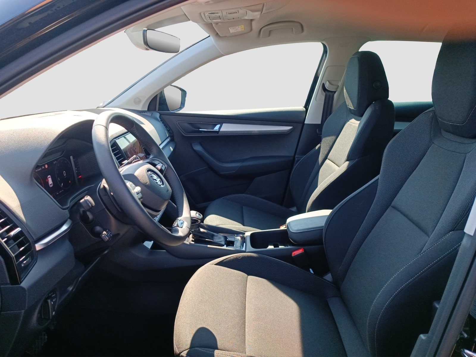 Skoda Karoq 1.5 Selection NAVI AHK SITZHEIZ KAMERA