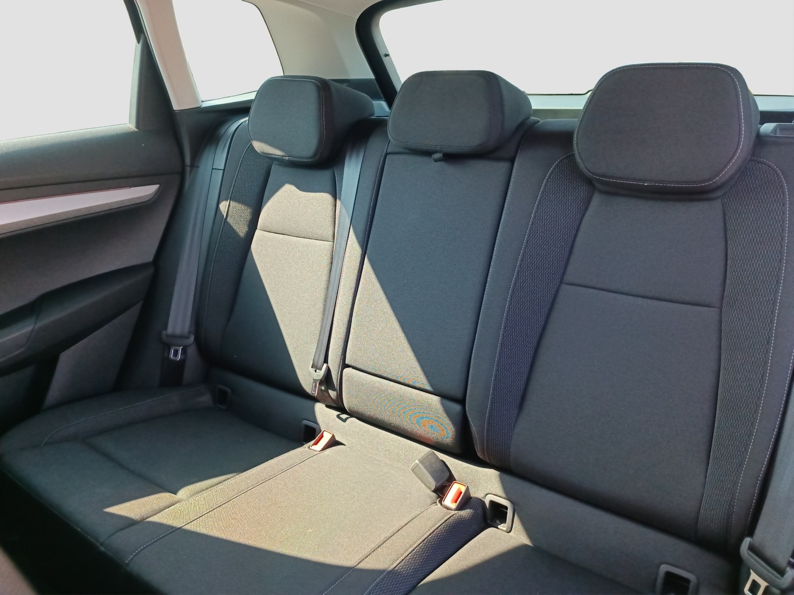 Skoda Karoq 1.5 Selection NAVI AHK SITZHEIZ KAMERA