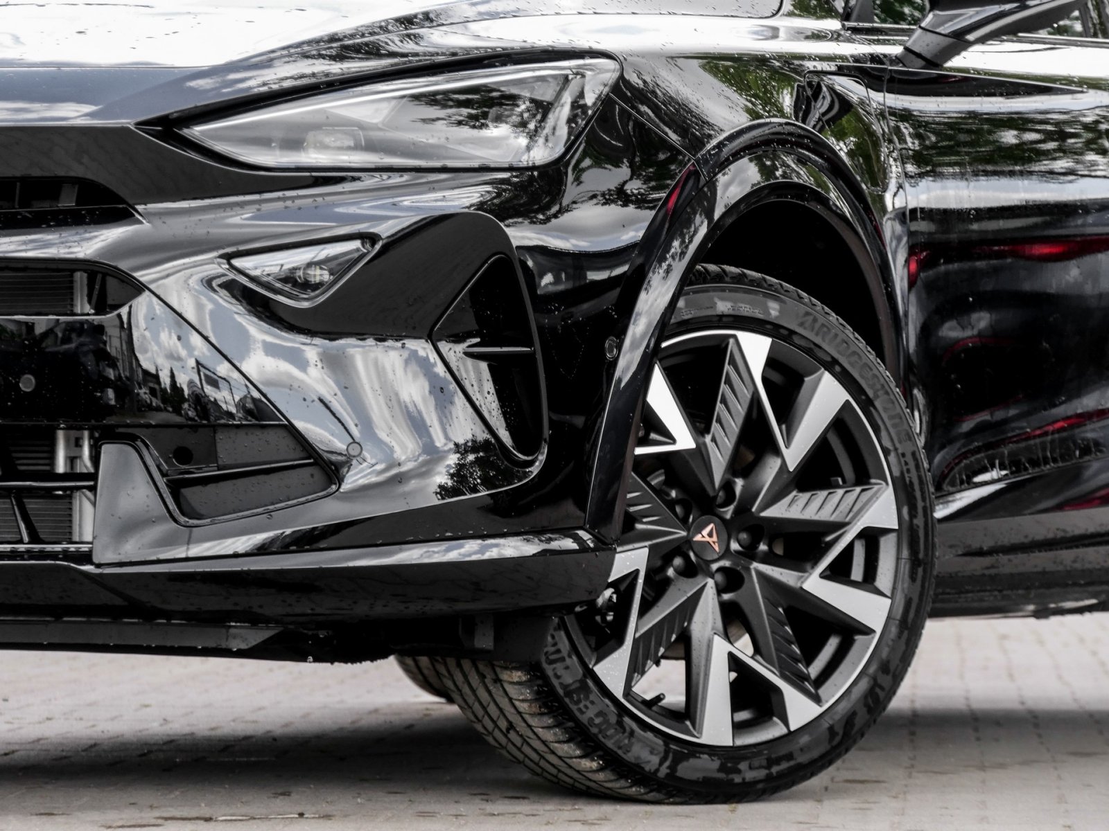 Cupra Formentor eHYBRID DSG AHK LM19