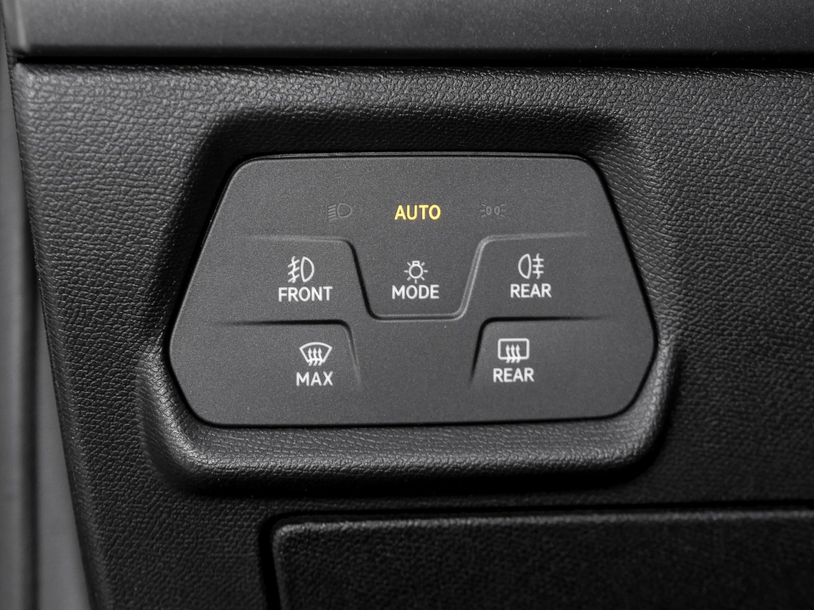 Cupra Formentor eHYBRID DSG AHK LM19