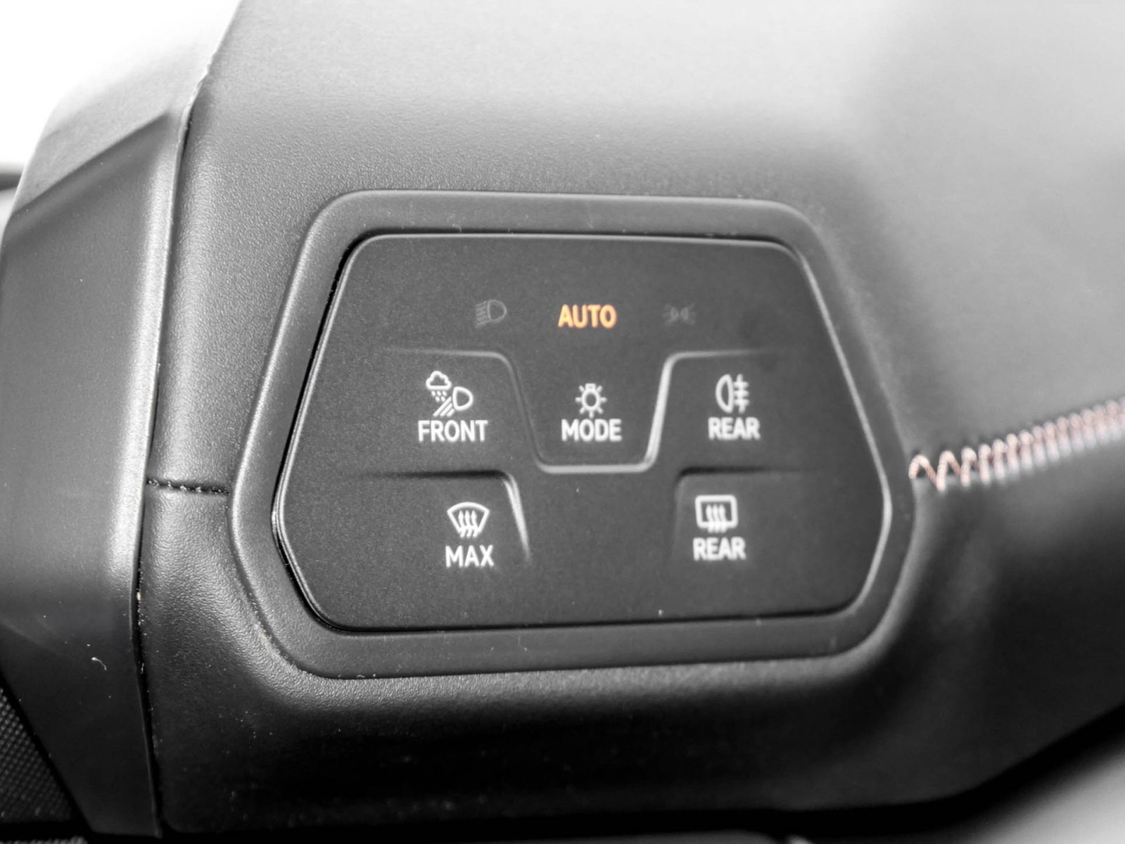 Cupra Born EDITION DYNAMIC NAV ACC SHZ 19LM SENNHEISER