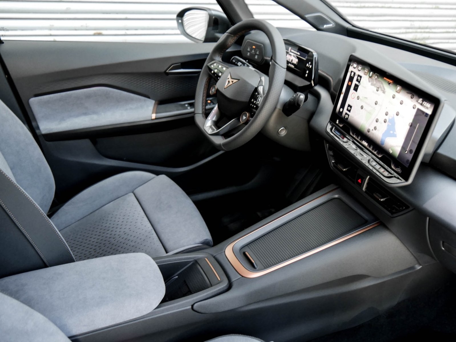 Cupra Born EDITION DYNAMIC NAV ACC SHZ 19LM SENNHEISER