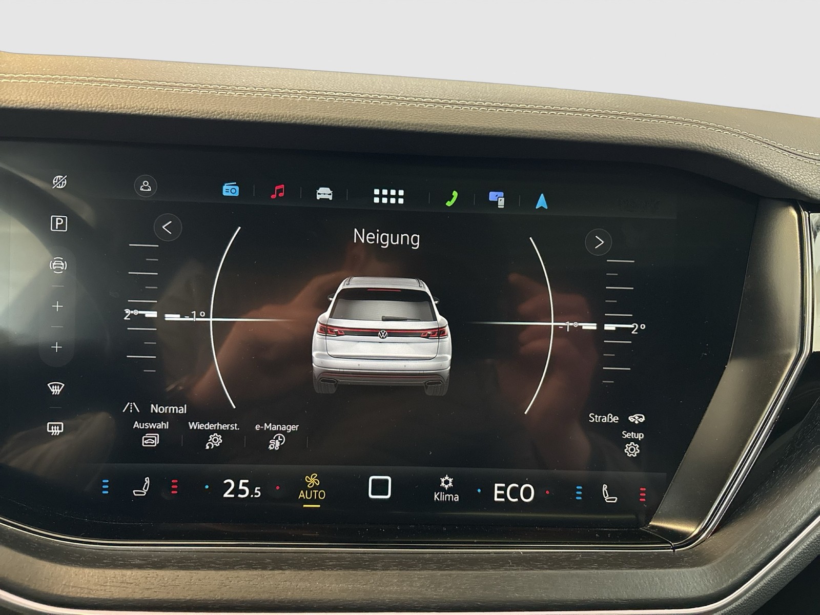 Volkswagen Touareg HYBRID ELEGANCE PANO DYNAUDIO AHK LM21