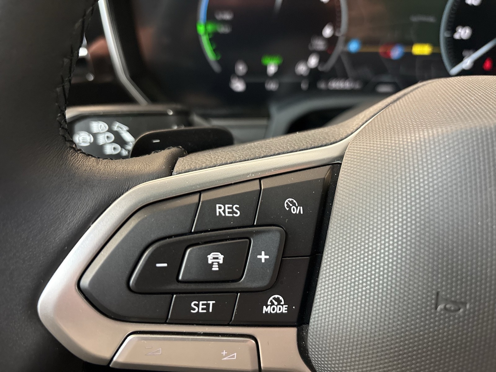 Volkswagen Touareg HYBRID ELEGANCE PANO DYNAUDIO AHK LM21