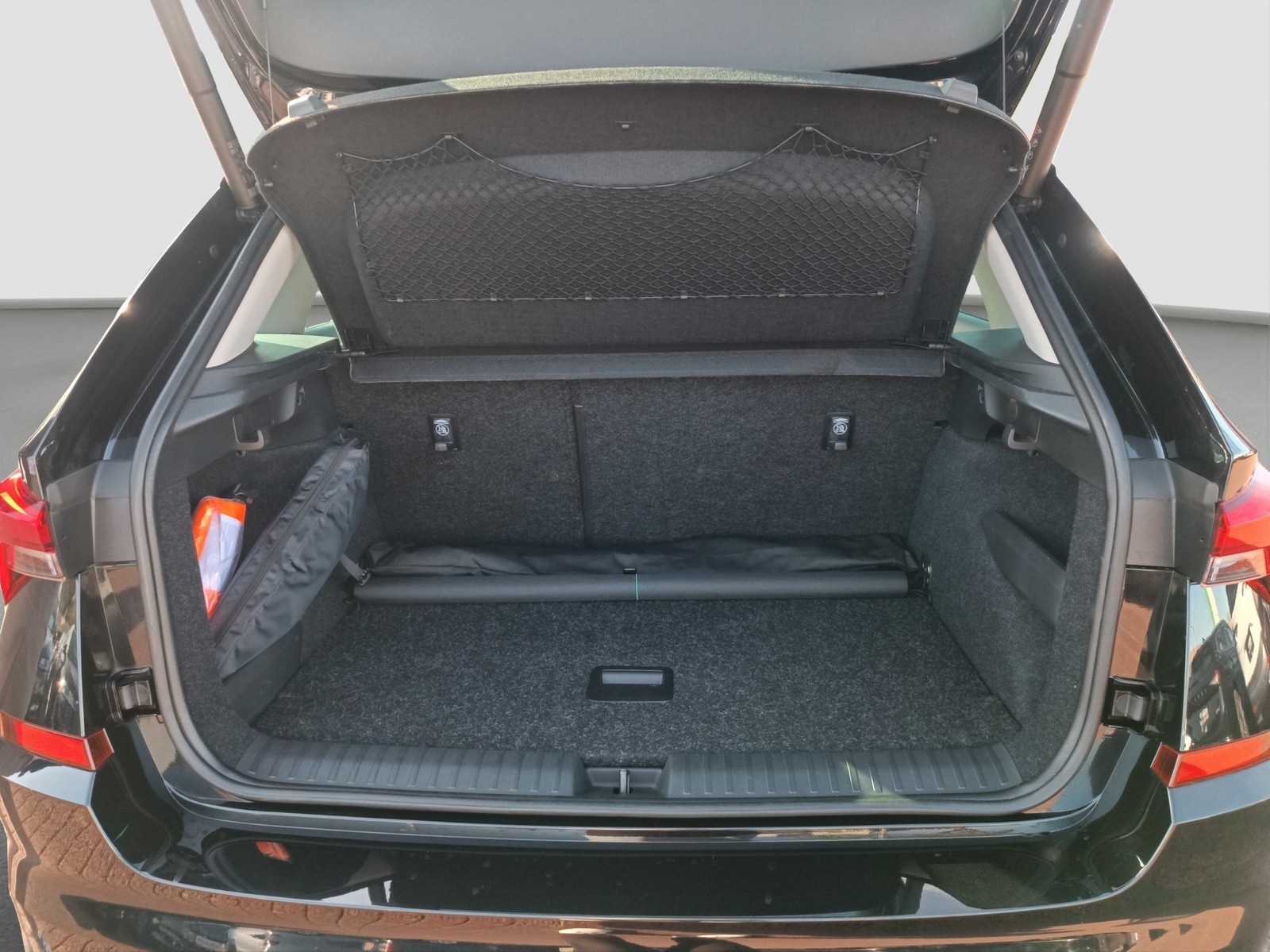 Skoda Kamiq 1.0 Scoutline NAVI SITZHEIZUNG LED KAMERA