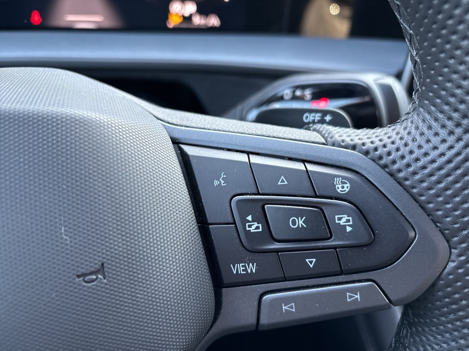 Volkswagen Tayron 2.0 R-LINE BLACKSTYLE 4X4 AHK 360CAM LM20