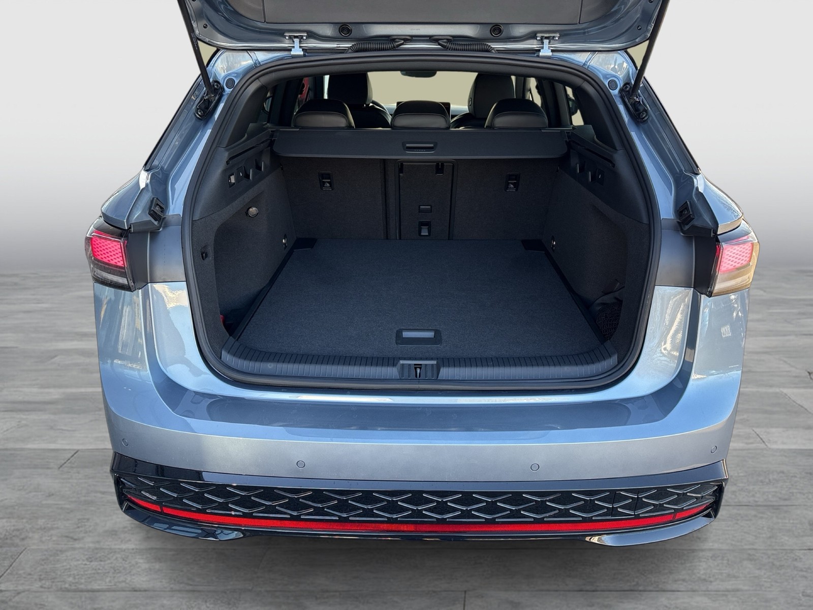 Volkswagen ID.7 Tourer GTX 4X4 WÄRMEPUMPE AHK 360°CAM LM20