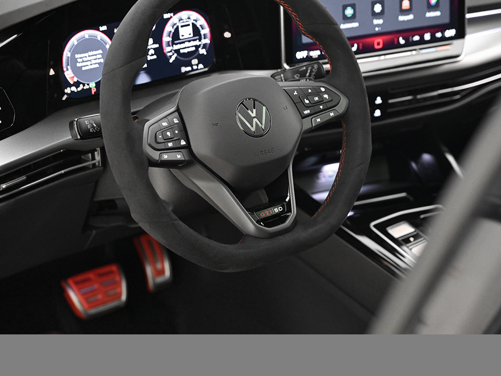 Volkswagen Golf GTI EDITION 50